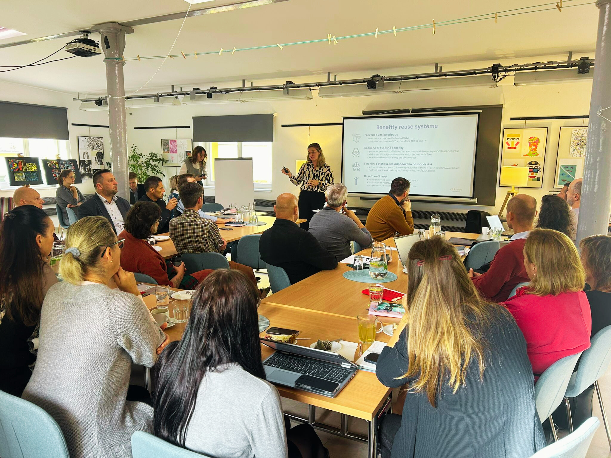 Síť nábytkových bank pomůže předcházení vzniku odpadu v Královéhradeckém kraji